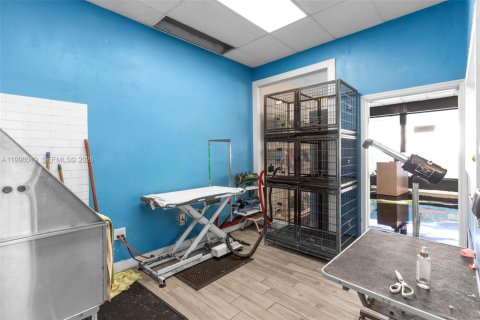 Купить коммерческую недвижимость в Майами, Флорида № 2060739 - фото 14