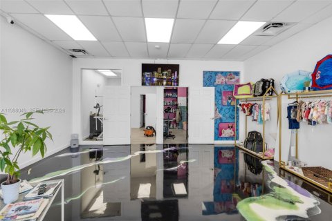 Купить коммерческую недвижимость в Майами, Флорида № 2060739 - фото 8