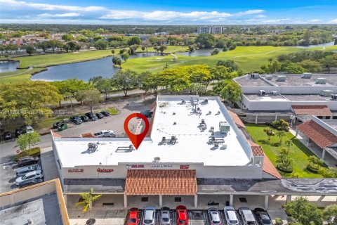 Купить коммерческую недвижимость в Майами, Флорида № 2060739 - фото 21