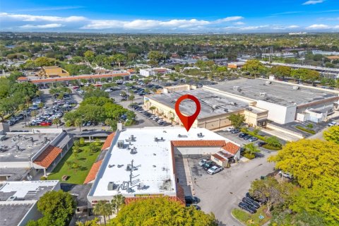 Купить коммерческую недвижимость в Майами, Флорида № 2060739 - фото 26