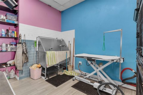 Купить коммерческую недвижимость в Майами, Флорида № 2060739 - фото 17