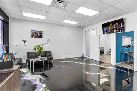 Купить коммерческую недвижимость в Майами, Флорида № 2060739 - фото 6