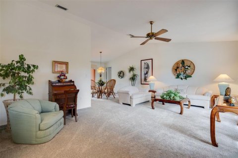Villa ou maison à vendre à Punta Gorda, Floride: 4 chambres, 239.59 m2 № 2395726 - photo 15