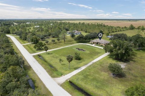 Villa ou maison à vendre à Punta Gorda, Floride: 4 chambres, 239.59 m2 № 2395726 - photo 12