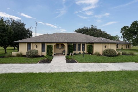 Villa ou maison à vendre à Punta Gorda, Floride: 4 chambres, 239.59 m2 № 2395726 - photo 2