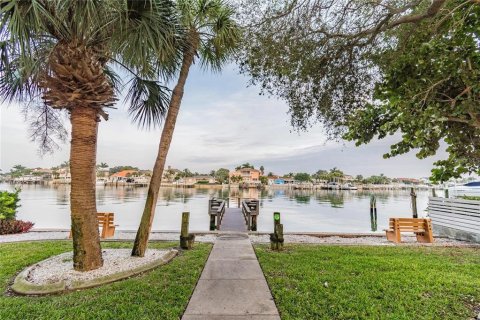 Villa ou maison à louer à Belleair Beach, Floride: 3 chambres, 159.51 m2 № 1808006 - photo 24