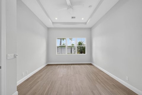 House in Palm Beach Gardens, Florida 4 bedrooms, 223.43 sq.m. № 2146407 - photo 20