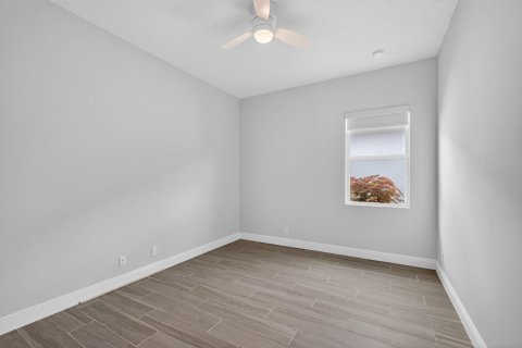 House in Palm Beach Gardens, Florida 4 bedrooms, 223.43 sq.m. № 2146407 - photo 8