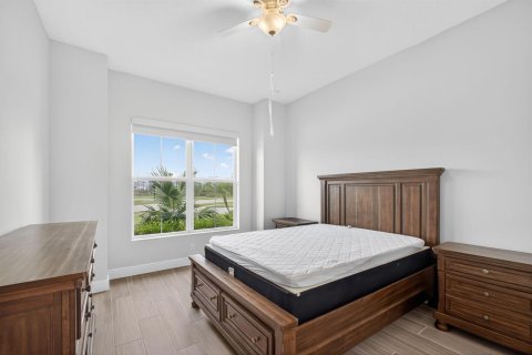House in Palm Beach Gardens, Florida 4 bedrooms, 223.43 sq.m. № 2146407 - photo 26