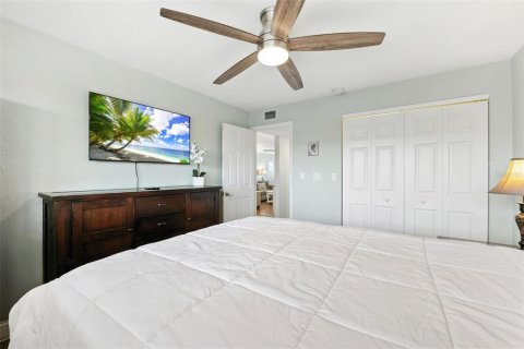 Condo in Saint Petersburg, Florida, 2 bedrooms  № 1918571 - photo 26