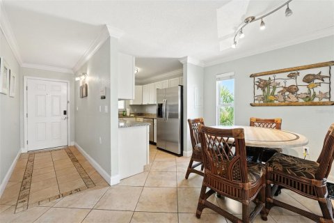 Condo in Saint Petersburg, Florida, 2 bedrooms  № 1918571 - photo 19