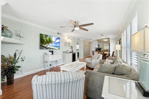Condo in Saint Petersburg, Florida, 2 bedrooms  № 1918571 - photo 12