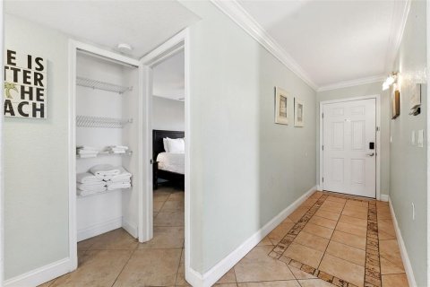 Condo in Saint Petersburg, Florida, 2 bedrooms  № 1918571 - photo 21