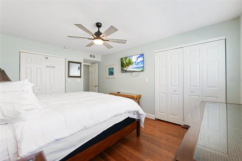 Condo in Saint Petersburg, Florida, 2 bedrooms  № 1918571 - photo 23