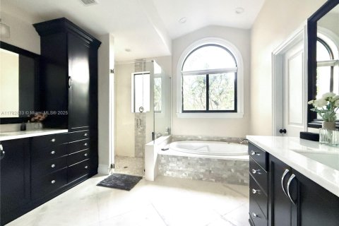 Casa en venta en Weston, Florida, 7 dormitorios, 365.38 m2 № 1699297 - foto 29