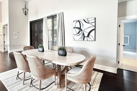 Casa en venta en Weston, Florida, 7 dormitorios, 365.38 m2 № 1699297 - foto 7