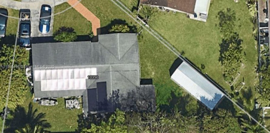 House in Miami, Florida 4 bedrooms, 193.05 sq.m. № 1830756