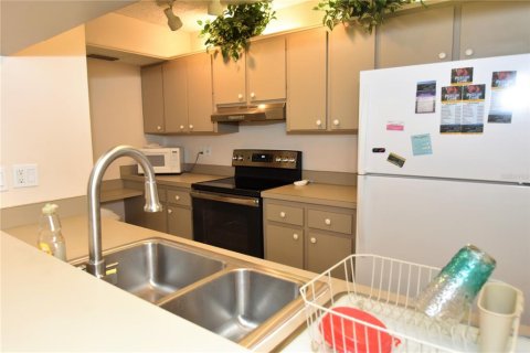 Copropriété à louer à Sarasota, Floride: 2 chambres, 103.31 m2 № 212703 - photo 2