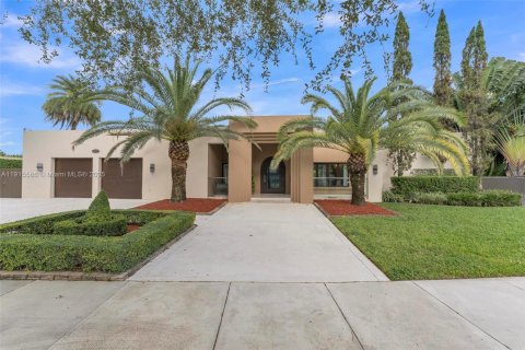 Villa ou maison à Miami Lakes, Floride 3 chambres, 236.71 m2 № 2039065