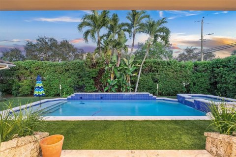 Villa ou maison à vendre à Miami Shores, Floride: 5 chambres, 257.34 m2 № 1993459 - photo 5