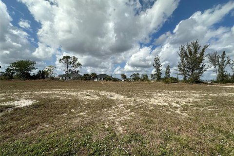 Land in Cape Coral, Florida № 2162661 - photo 4