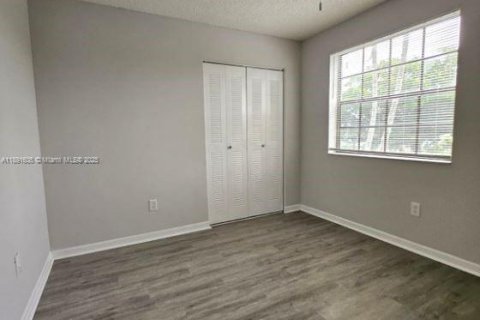 Condo in Homestead, Florida, 2 bedrooms  № 1944125 - photo 9
