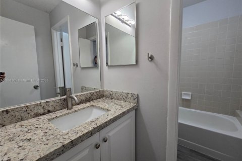 Condo in Homestead, Florida, 2 bedrooms  № 1944125 - photo 20