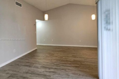 Condo in Homestead, Florida, 2 bedrooms  № 1944125 - photo 8