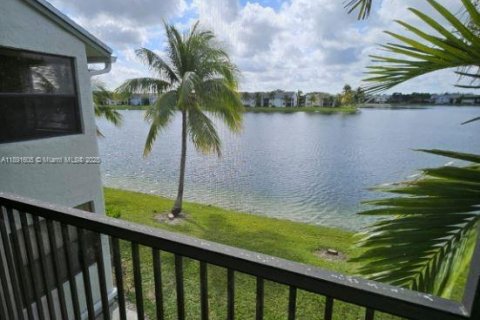 Condo in Homestead, Florida, 2 bedrooms  № 1944125 - photo 2