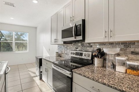 Villa ou maison à vendre à Haines City, Floride: 4 chambres, 175.31 m2 № 2389269 - photo 12