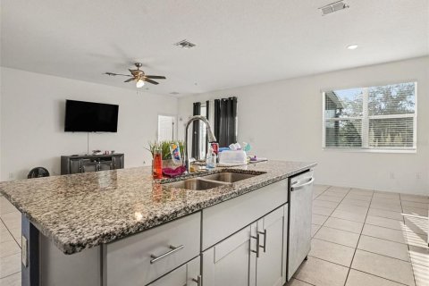 Villa ou maison à vendre à Haines City, Floride: 4 chambres, 175.31 m2 № 2389269 - photo 7