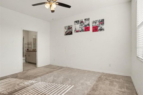 Villa ou maison à vendre à Haines City, Floride: 4 chambres, 175.31 m2 № 2389269 - photo 16