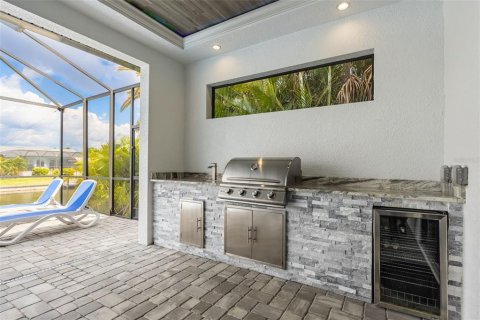 Casa en venta en Cape Coral, Florida, 4 dormitorios, 194.72 m2 № 2202274 - foto 12