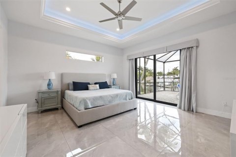 Casa en venta en Cape Coral, Florida, 4 dormitorios, 194.72 m2 № 2202274 - foto 19