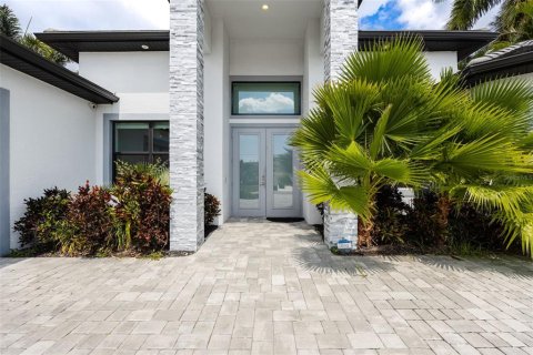 Casa en venta en Cape Coral, Florida, 4 dormitorios, 194.72 m2 № 2202274 - foto 14