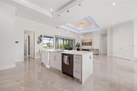 Casa en venta en Cape Coral, Florida, 4 dormitorios, 194.72 m2 № 2202274 - foto 28
