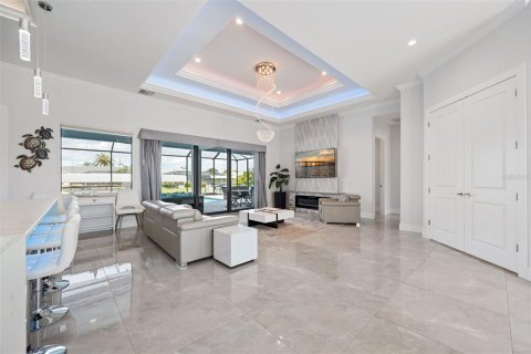 Casa en venta en Cape Coral, Florida, 4 dormitorios, 194.72 m2 № 2202274 - foto 17