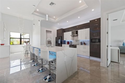 Casa en venta en Cape Coral, Florida, 4 dormitorios, 194.72 m2 № 2202274 - foto 8