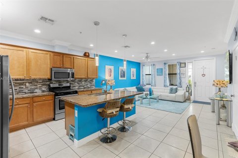 Touwnhouse à vendre à Sunrise, Floride: 3 chambres, 143.35 m2 № 1858802 - photo 2