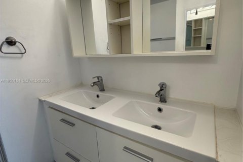 Снять в аренду кондоминиум в Санрайз, Флорида 2 спальни, 78.97м2, № 2005770 - фото 26