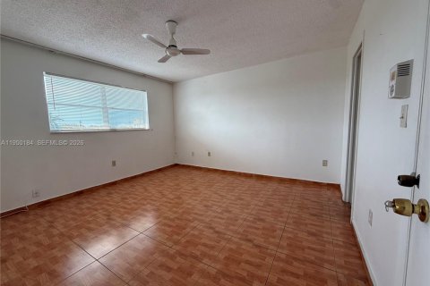 Снять в аренду кондоминиум в Санрайз, Флорида 2 спальни, 78.97м2, № 2005770 - фото 21