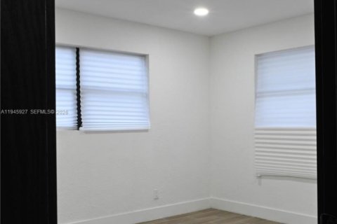 Villa ou maison à vendre à Fort Lauderdale, Floride: 4 chambres, 145.3 m2 № 2002169 - photo 21