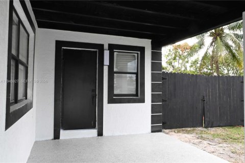 Villa ou maison à vendre à Fort Lauderdale, Floride: 4 chambres, 145.3 m2 № 2002169 - photo 15