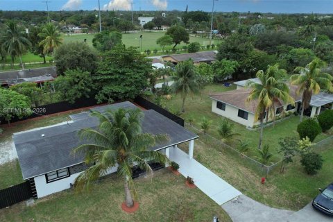 Villa ou maison à vendre à Fort Lauderdale, Floride: 4 chambres, 145.3 m2 № 2002169 - photo 8