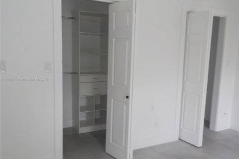 Villa ou maison à vendre à St. Lucie, Floride: 3 chambres, 172.98 m2 № 1950852 - photo 19