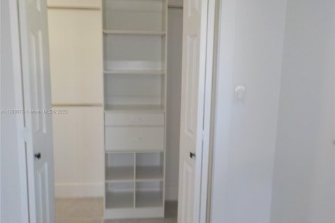 Villa ou maison à vendre à St. Lucie, Floride: 3 chambres, 172.98 m2 № 1950852 - photo 5