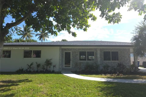 Villa ou maison à vendre à St. Lucie, Floride: 3 chambres, 172.98 m2 № 1950852 - photo 1