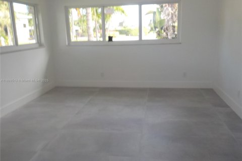 Villa ou maison à vendre à St. Lucie, Floride: 3 chambres, 172.98 m2 № 1950852 - photo 7