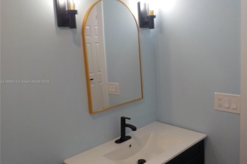 Villa ou maison à vendre à St. Lucie, Floride: 3 chambres, 172.98 m2 № 1950852 - photo 25