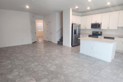 Townhouse in Kissimmee, Florida 3 bedrooms, 155.33 sq.m. № 1873407 - photo 3
